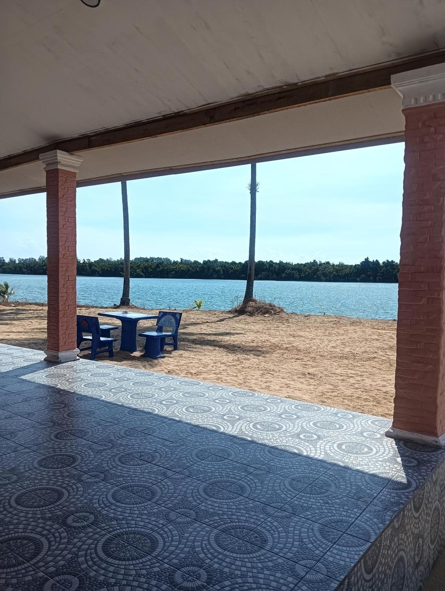 Roomstay Tokbah Demuara Kuala Besut Exterior photo